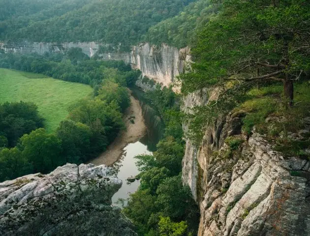 Where to kayak camp near me
